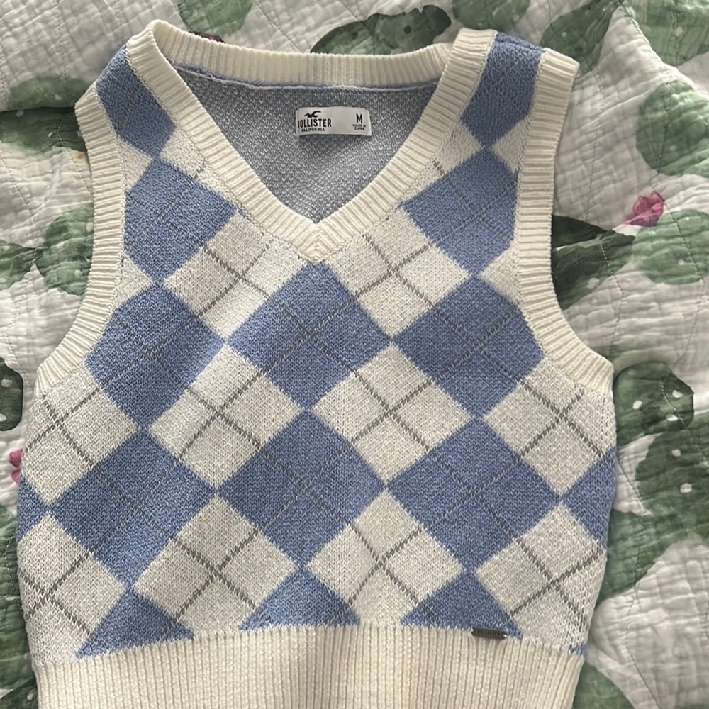 Hollister blue sweater vest (never worn)